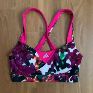 Brand new, never worn adidas sports bra. Size XS